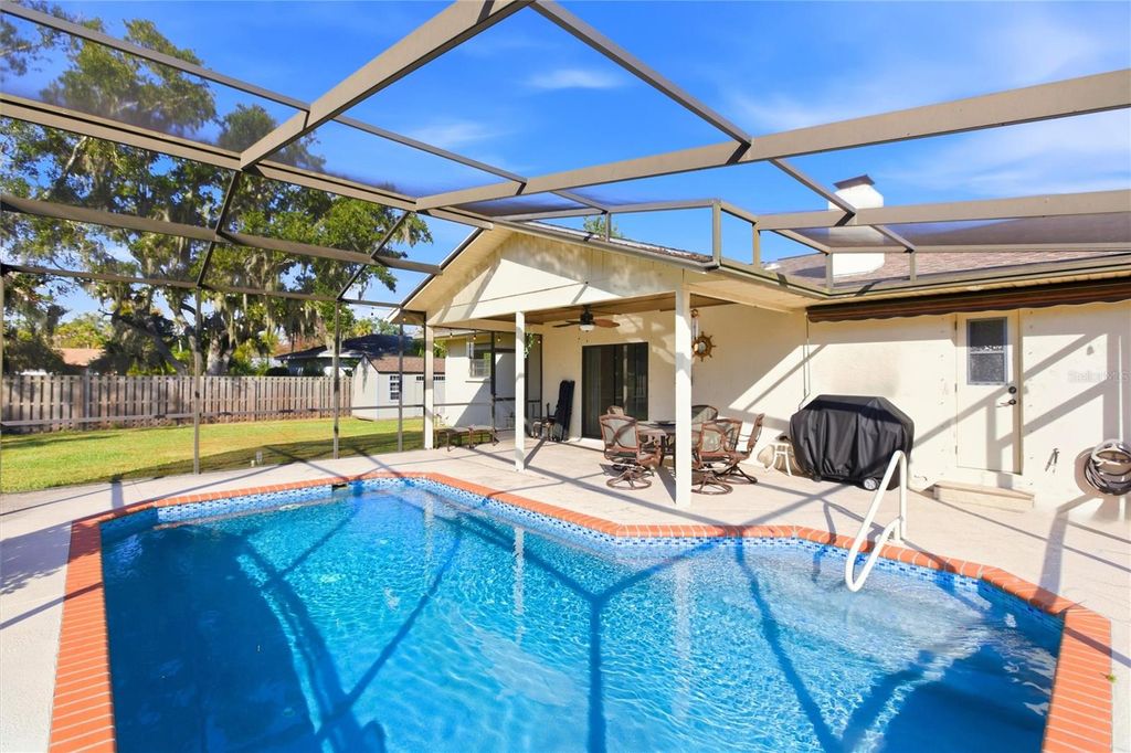 Photo of 8003 Oak Drive, Palmetto, FL 34221 (MLS # A4672250)