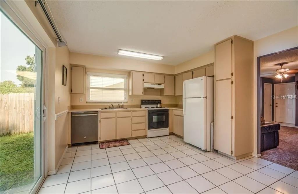 1410 BRAMBLEWOOD DRIVE