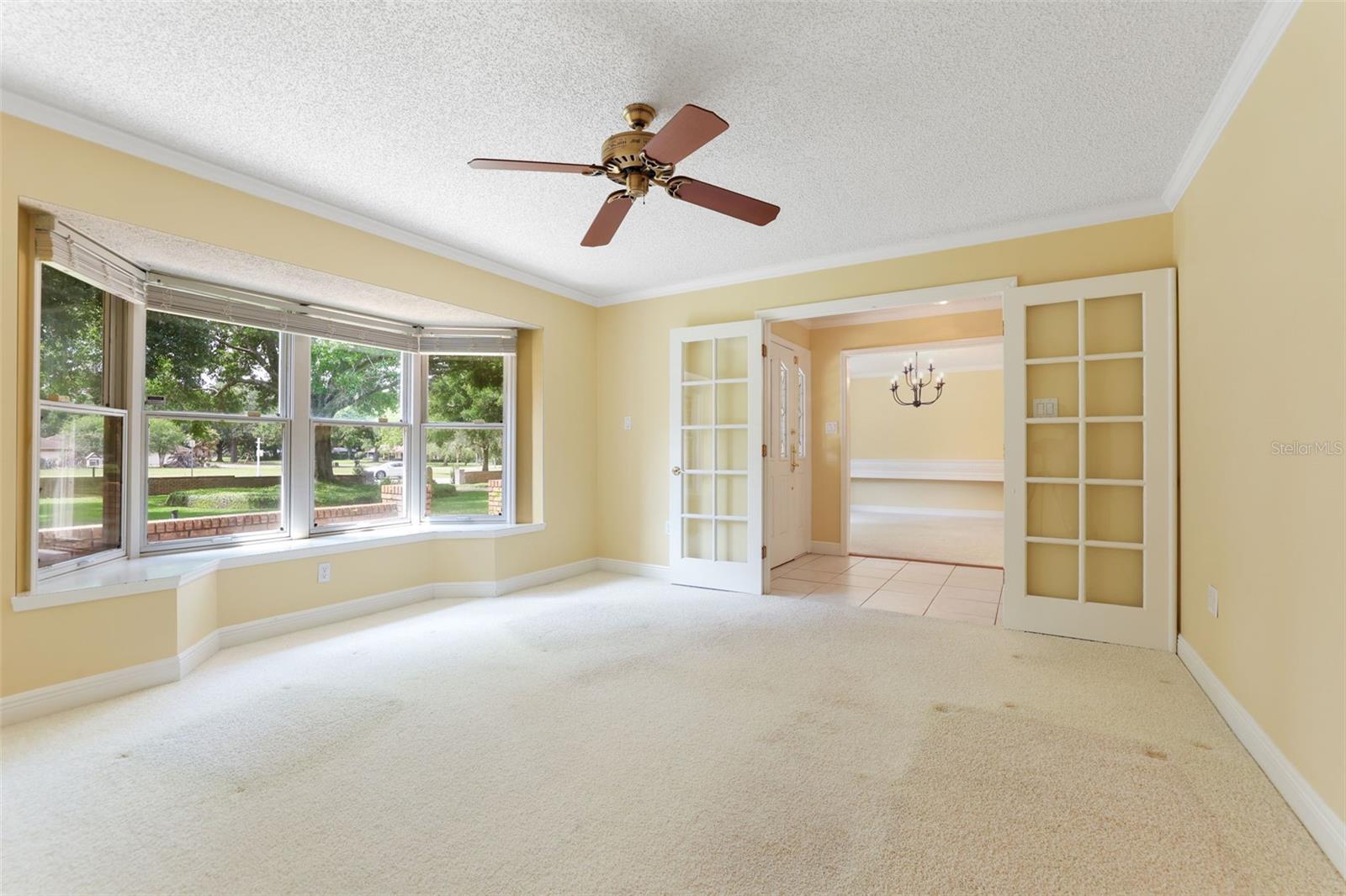 COUNTRY LAKES - Residential