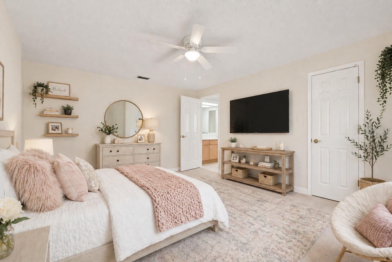 COUNTRY LAKES - Residential