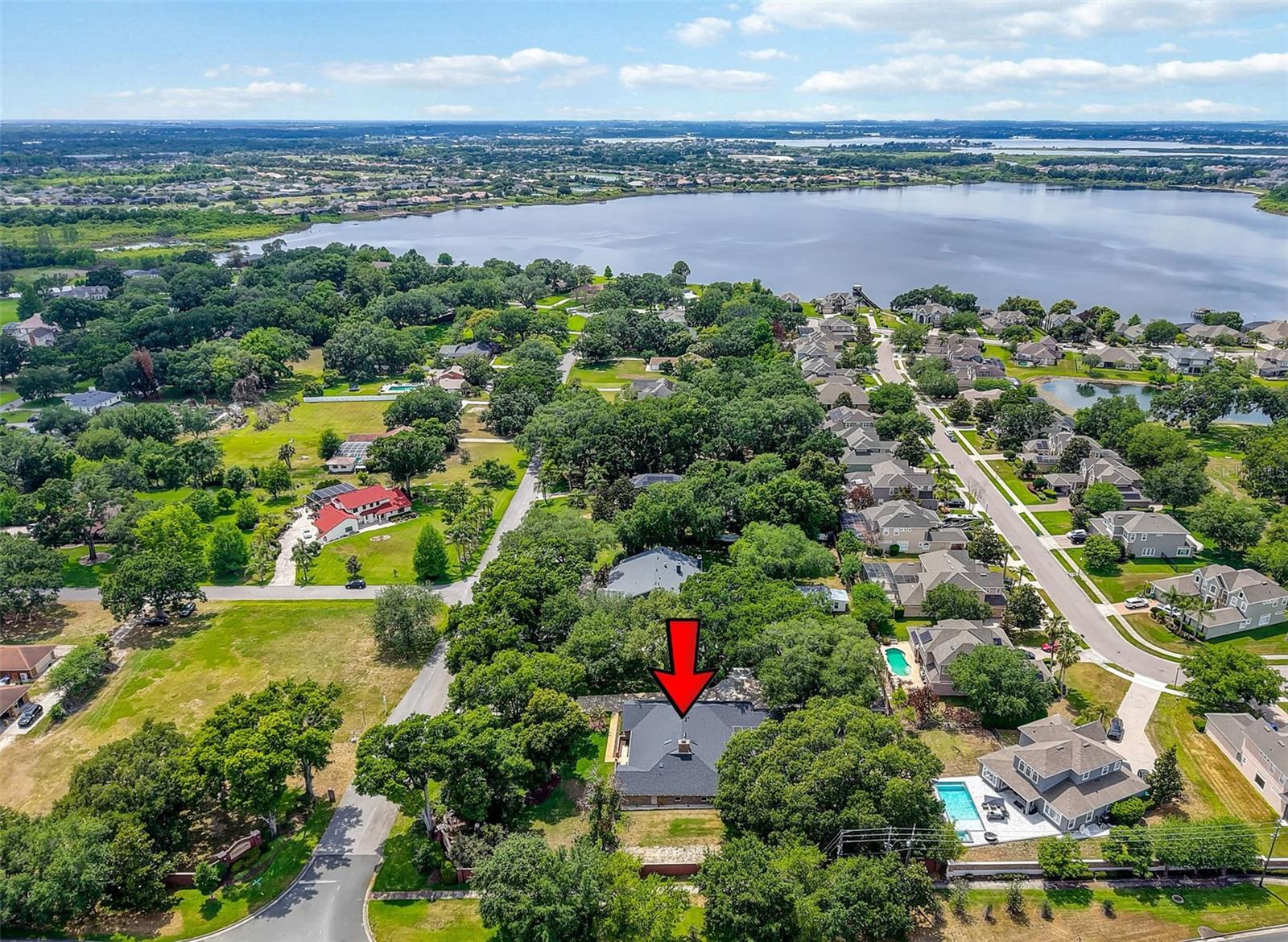 COUNTRY LAKES - Residential