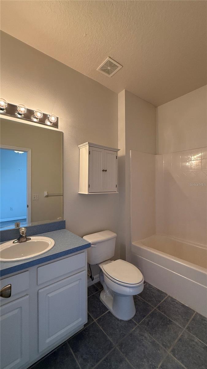 WINDWOOD BAY PH 01 - Residential Lease