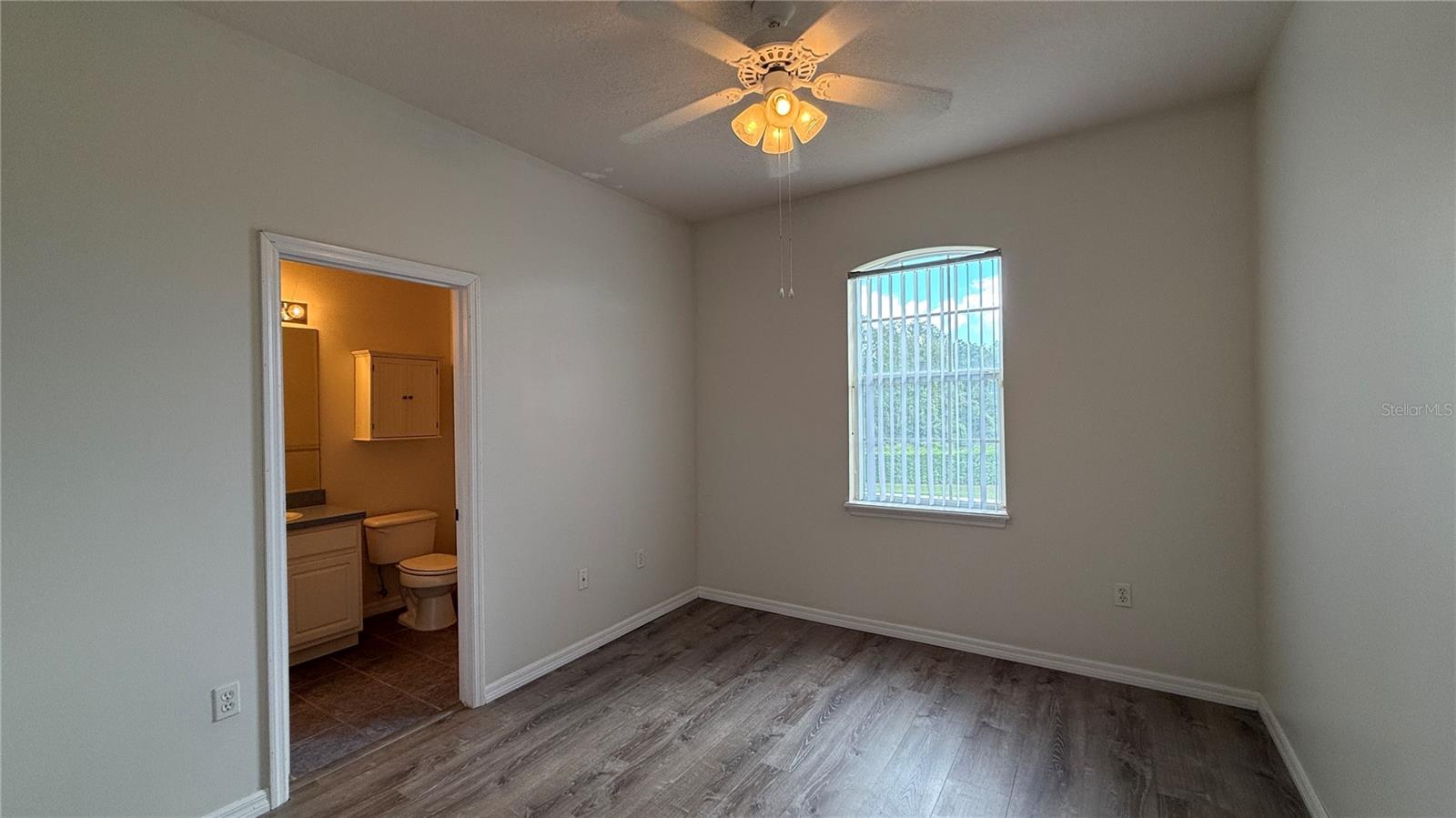 WINDWOOD BAY PH 01 - Residential Lease