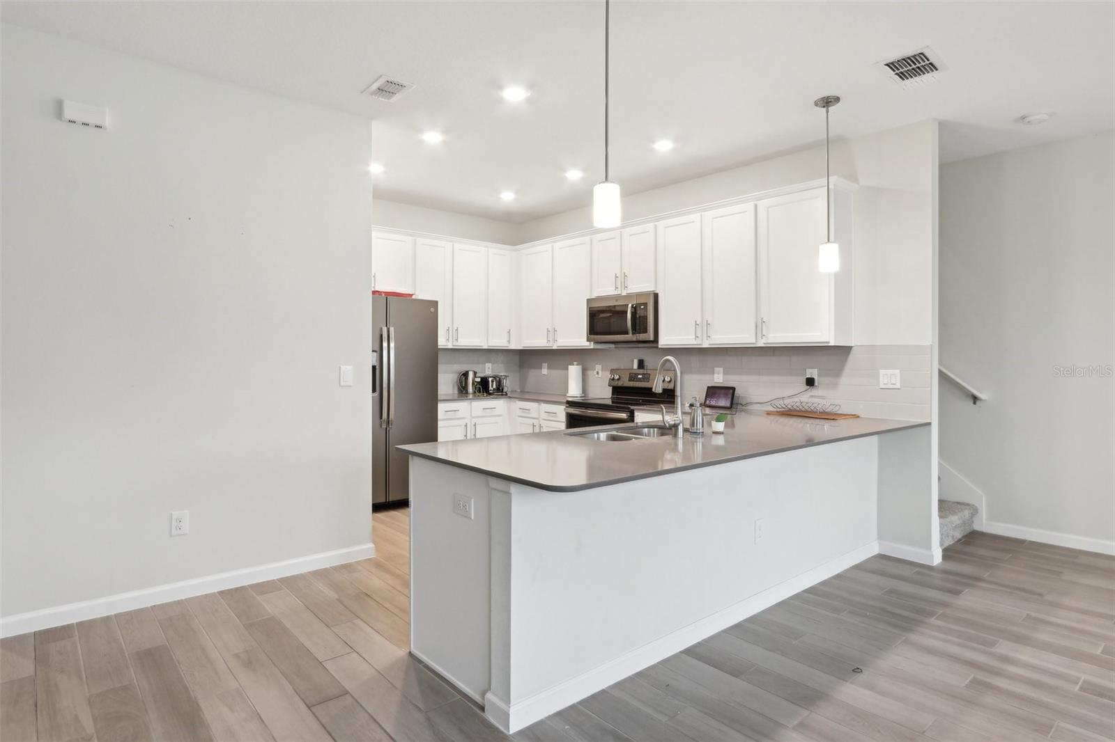 9819 RED EAGLE DRIVE