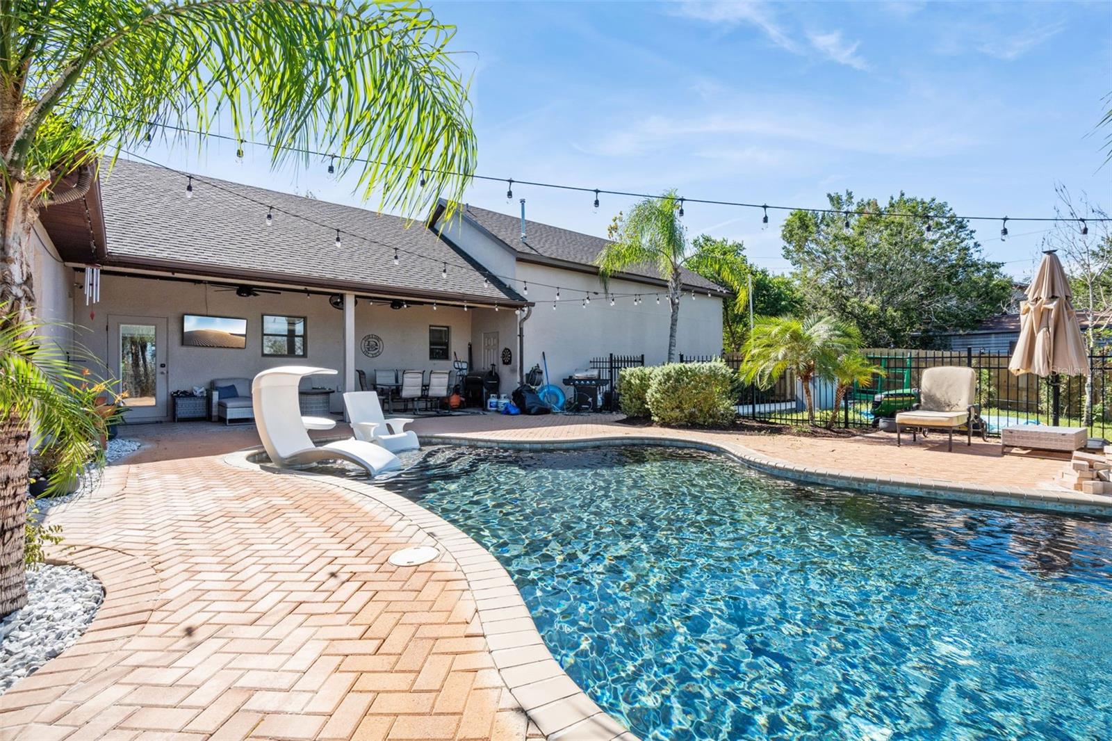 MONTVERDE WOODS - Residential