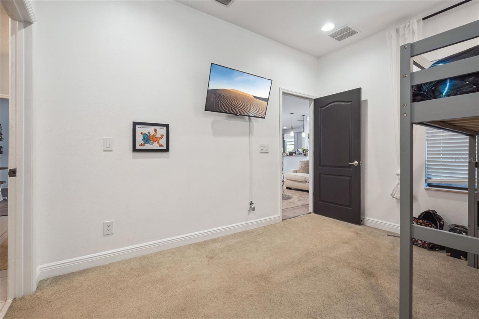 MONTVERDE WOODS - Residential