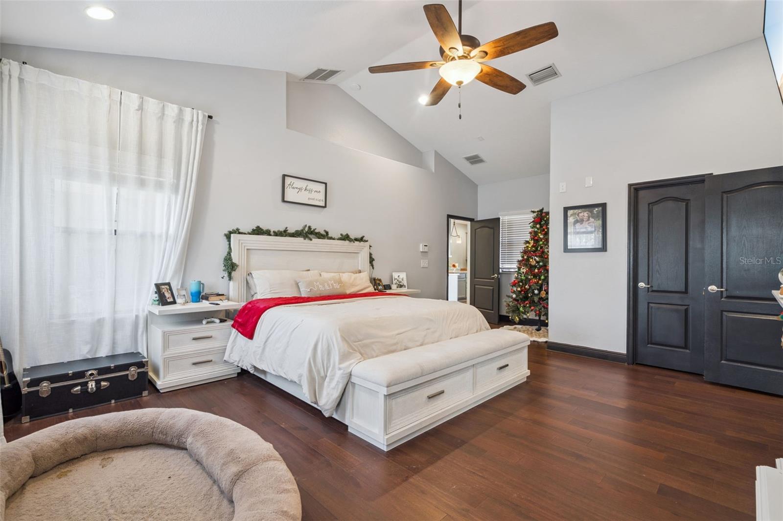 MONTVERDE WOODS - Residential