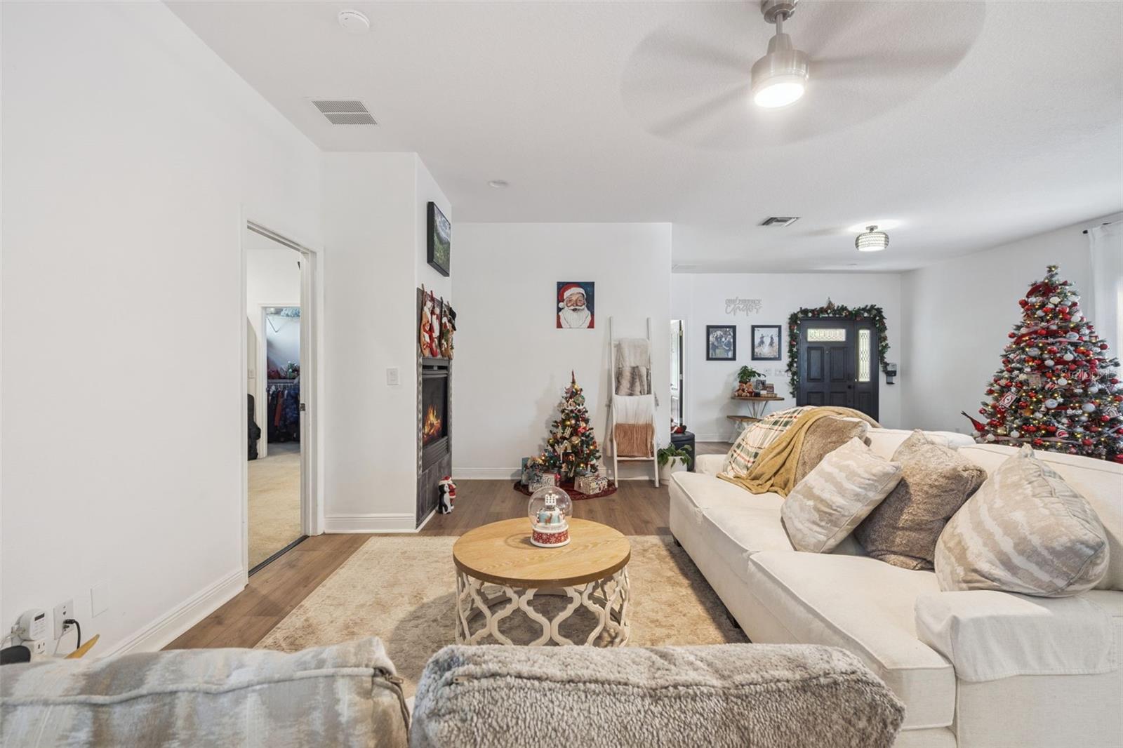 MONTVERDE WOODS - Residential