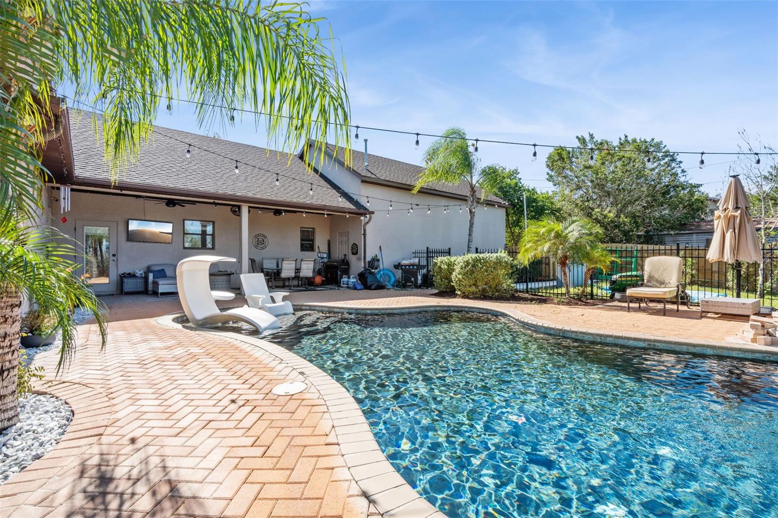 MONTVERDE WOODS - Residential