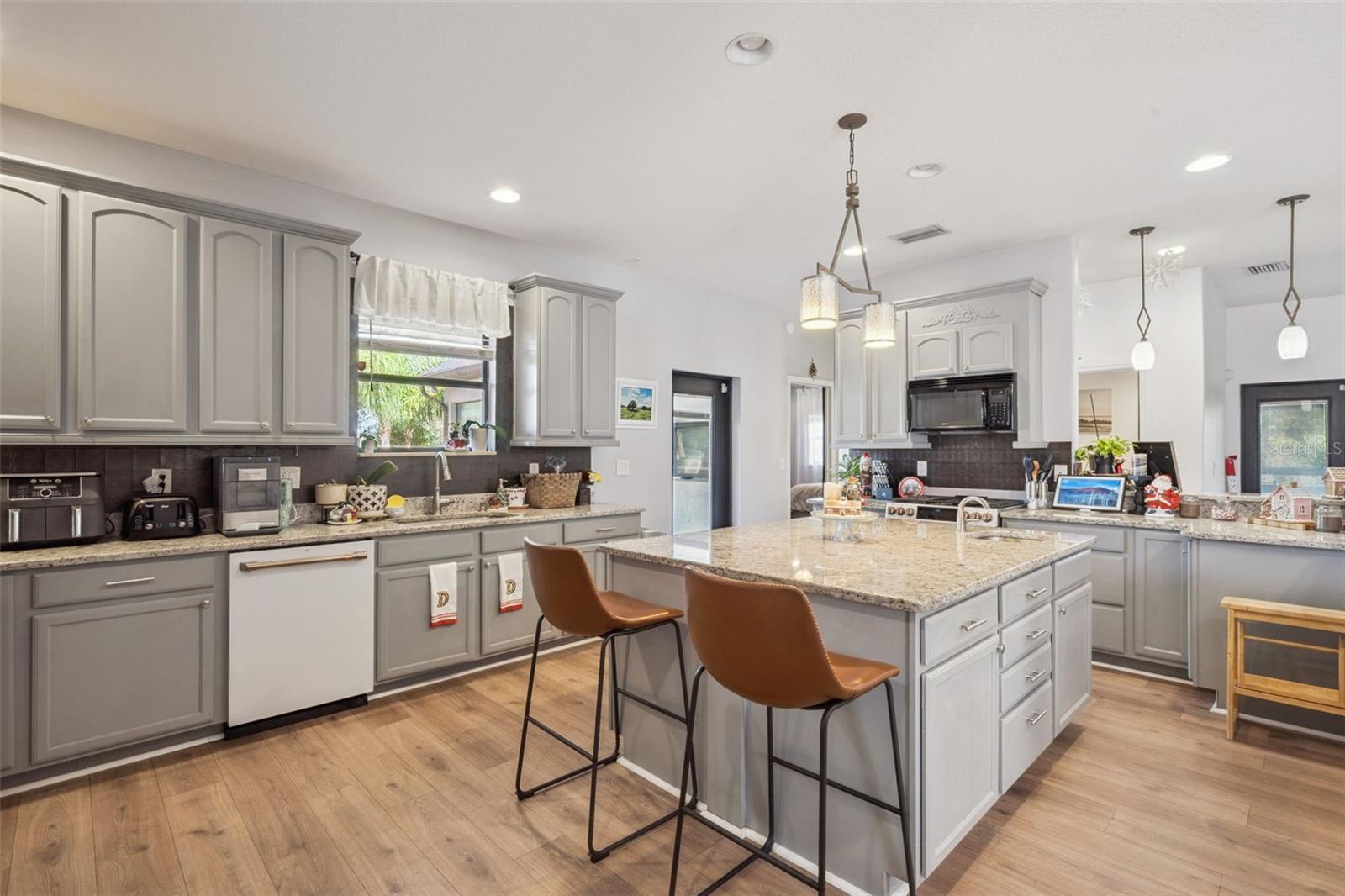 MONTVERDE WOODS - Residential