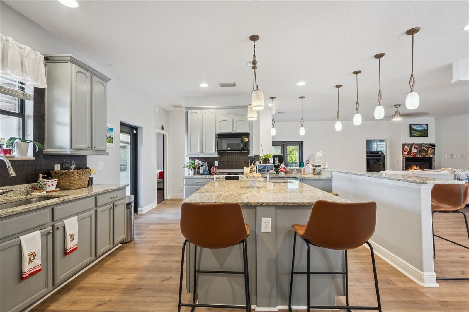 MONTVERDE WOODS - Residential