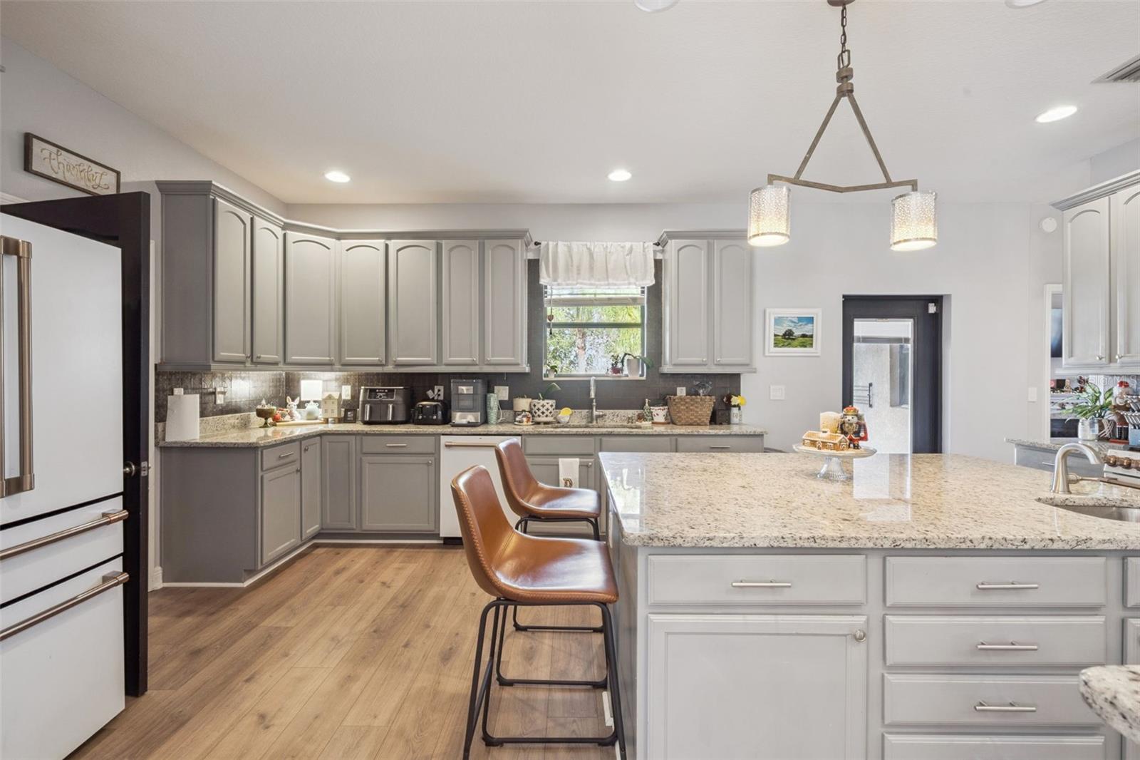 MONTVERDE WOODS - Residential