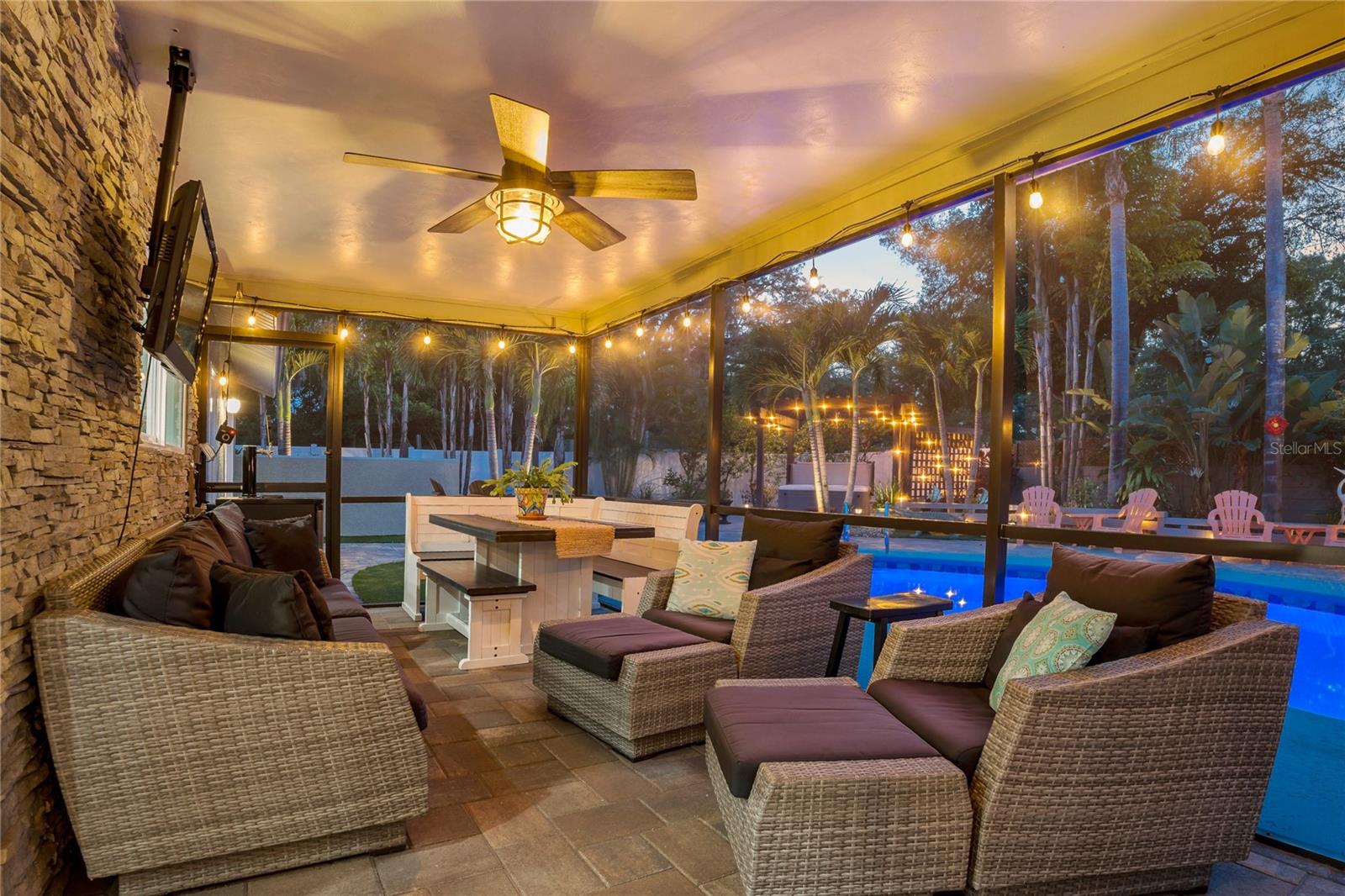 RUSTIC OAKS 1ST ADD - Residential