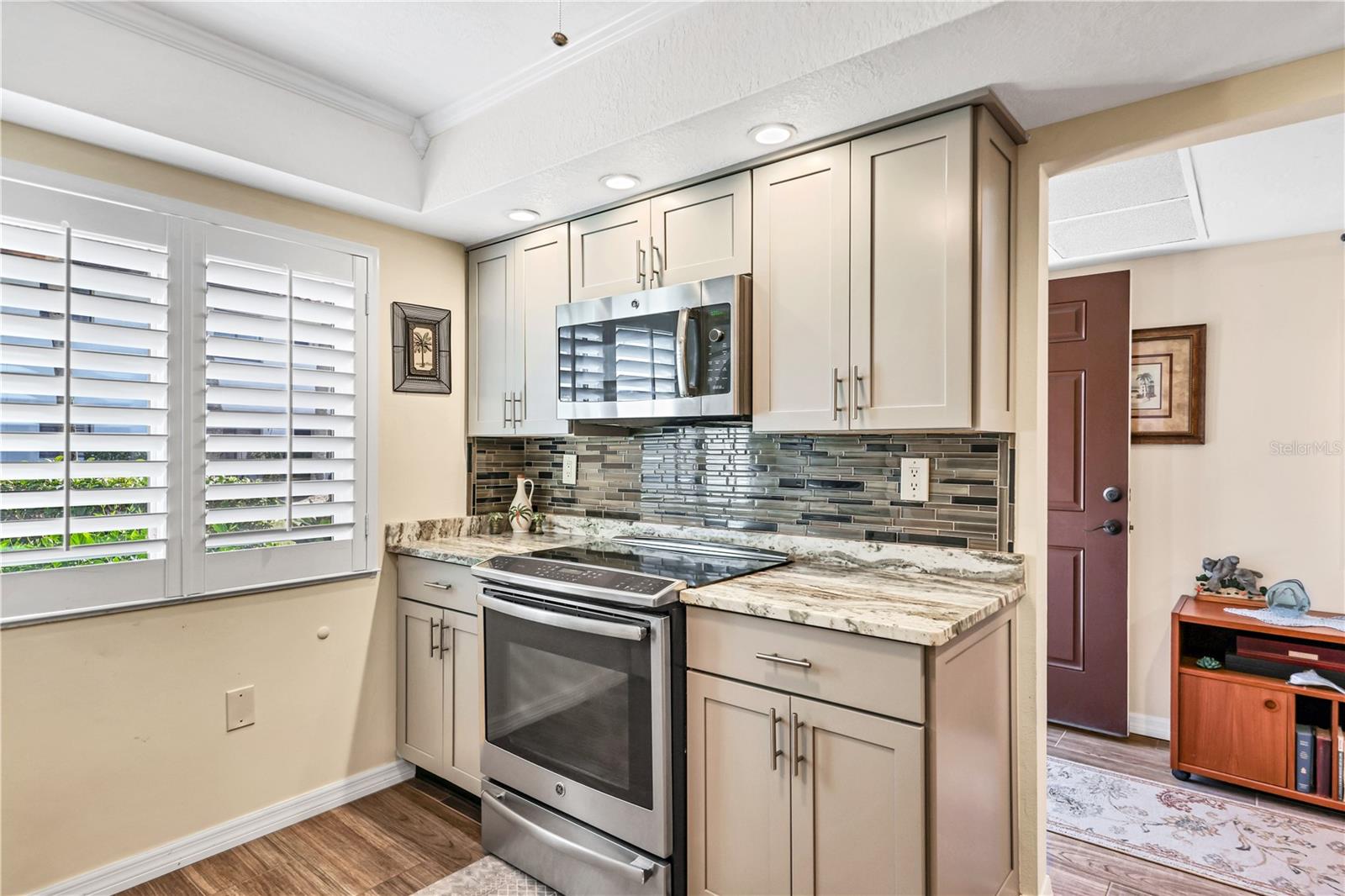 VALENCIA GARDEN III - Residential