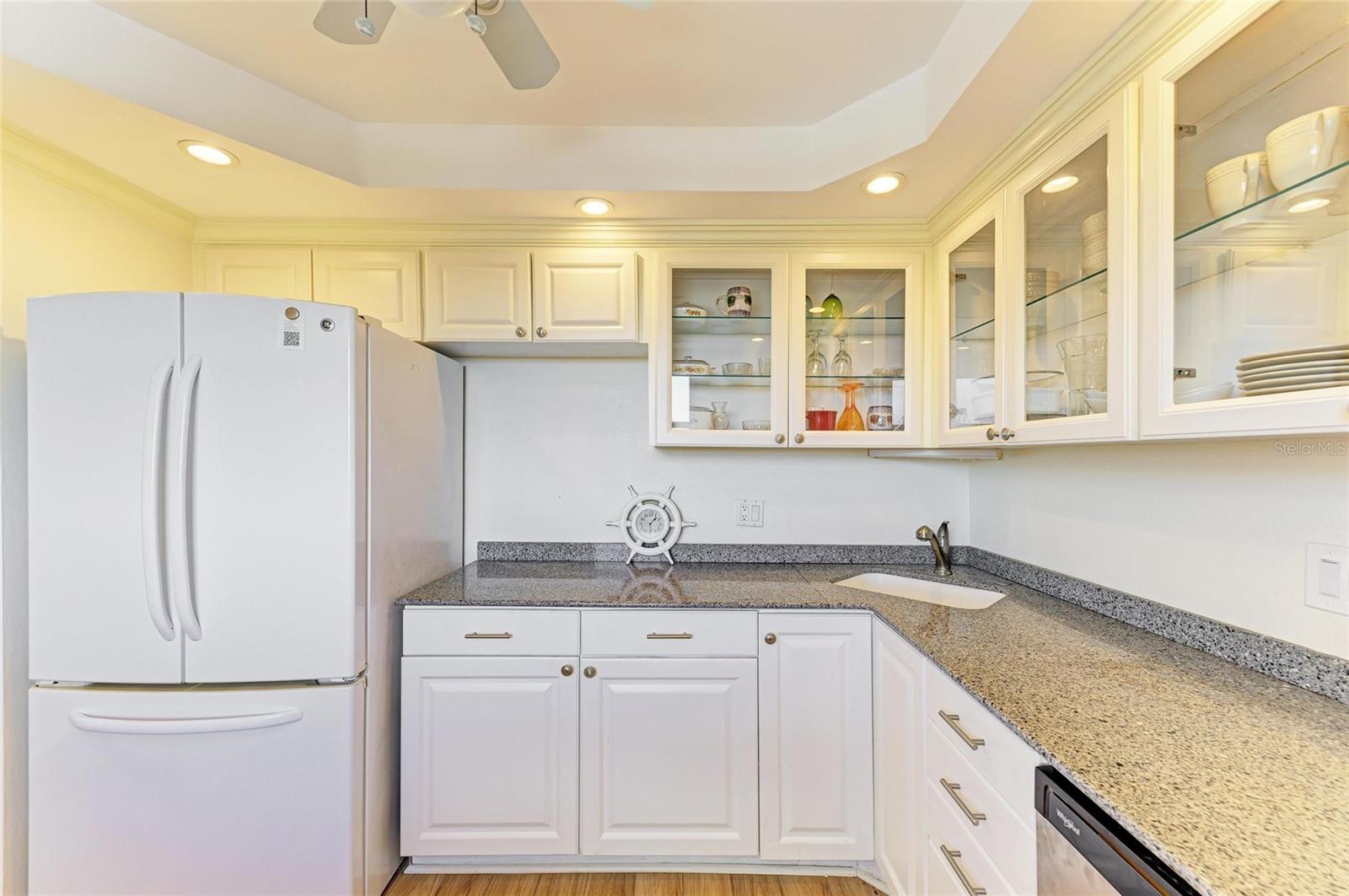 POINTE ON MIDNIGHT PASS - Residential Lease