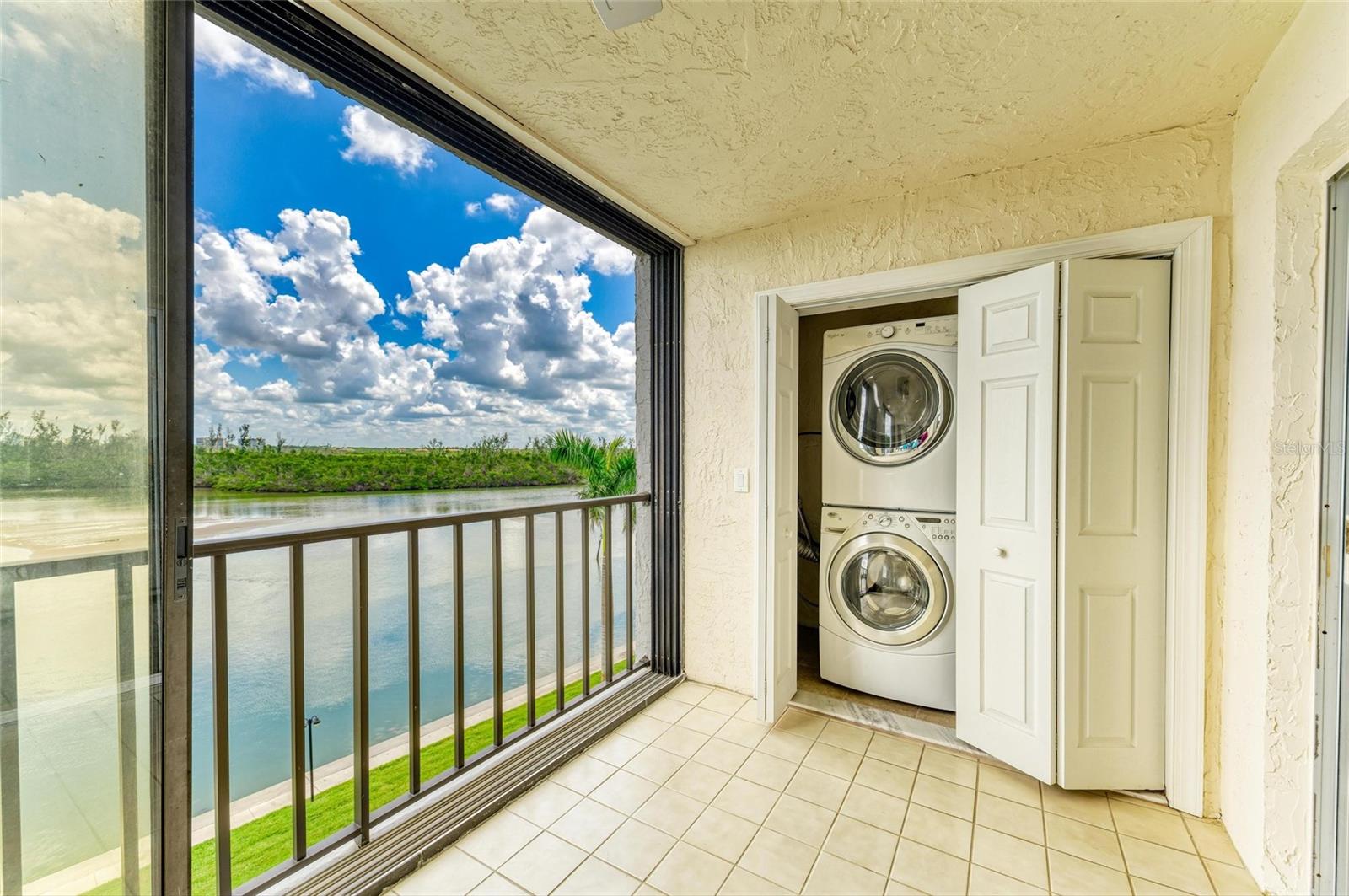 POINTE ON MIDNIGHT PASS - Residential Lease