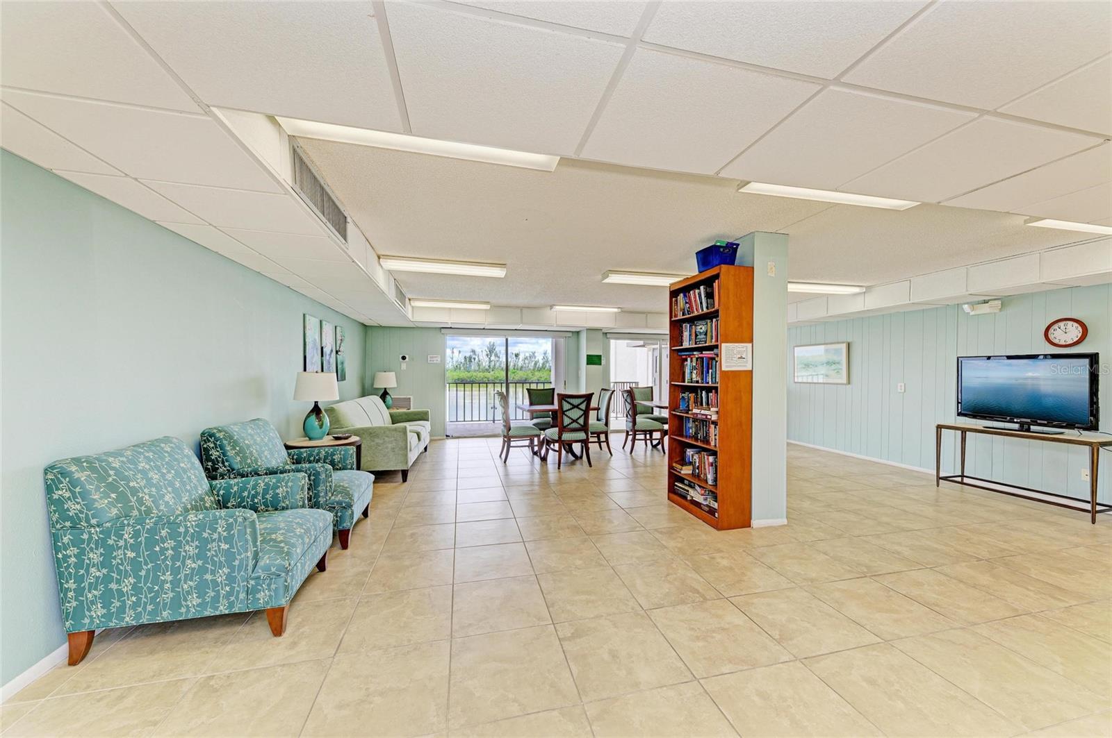 POINTE ON MIDNIGHT PASS - Residential Lease