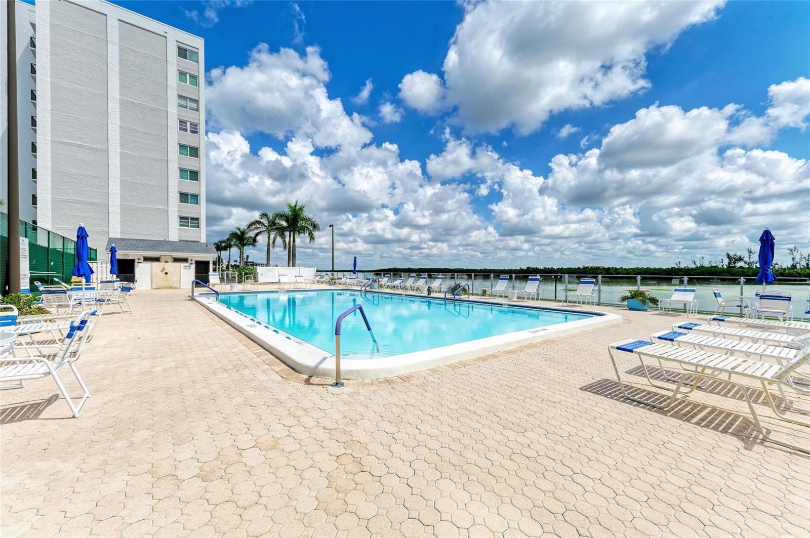 POINTE ON MIDNIGHT PASS - Residential Lease