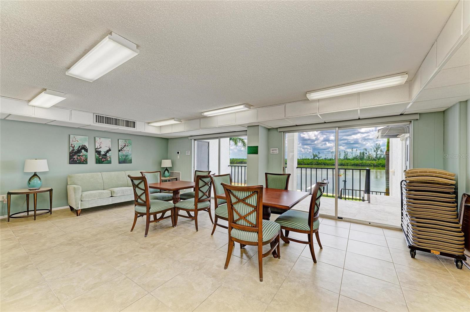 POINTE ON MIDNIGHT PASS - Residential Lease