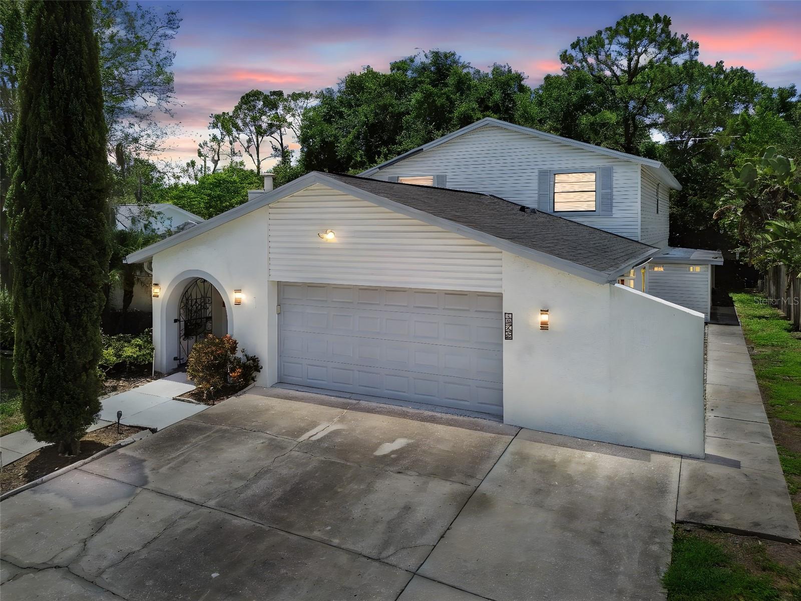 15722 GARDENSIDE LANE