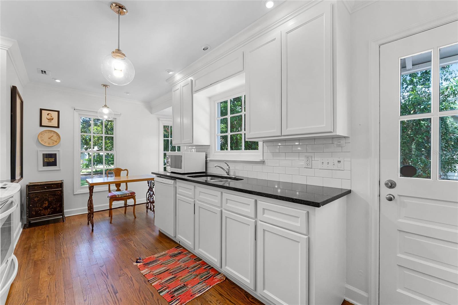 SYLVAN LAKE SHORES - Residential Lease