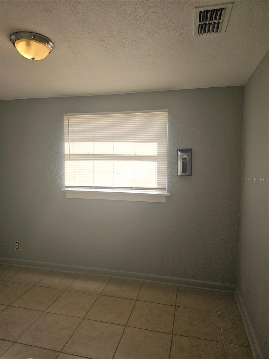 FAIRLAWN PARK MANOR - Residential Lease