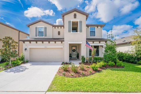 Photo of 14613 Red Castle Avenue, Lithia, FL 33547 (MLS # TB8492609)