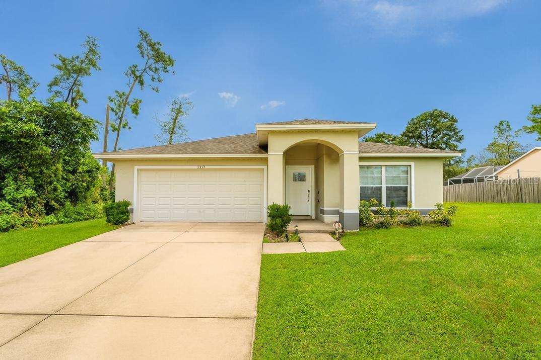 One or more photo(s) has been virtually staged. Welcome to 3337 Dewberry Dr, Deltona, FL 32738 Built in 2018, this modern home provides the perfect blend of comfort, style, and functionality. Featuring an open and bright layout, it is ideal for family living and entertaining.
The kitchen comes equipped with sleek cabinetry, quality countertops, and modern appliances, making it a dream for those who love to cook. The dining and living areas flow seamlessly together, creating a warm and inviting atmosphere. This property offers 3 spacious bedrooms and 2 full bathrooms, including a primary suite with a private bath and walk-in closet. Additional highlights include a 2-car garage and a large backyard, perfect for gatherings or creating your own outdoor retreat. Conveniently located in a quiet Deltona neighborhood with easy access to schools, shopping, dining, and major highways. Just minutes from both Orlando and Daytona Beach, this home offers the perfect balance of location and comfort. Move-in ready and waiting for you to make it your own.