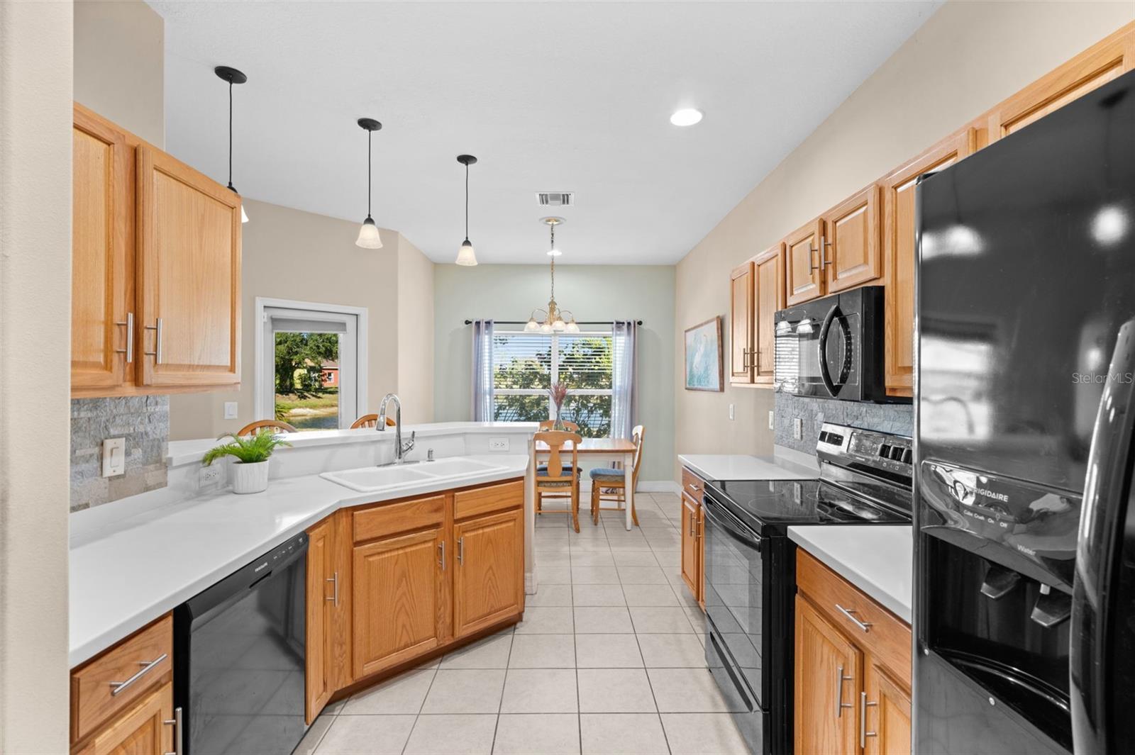 SUNCOAST LAKES - Residential