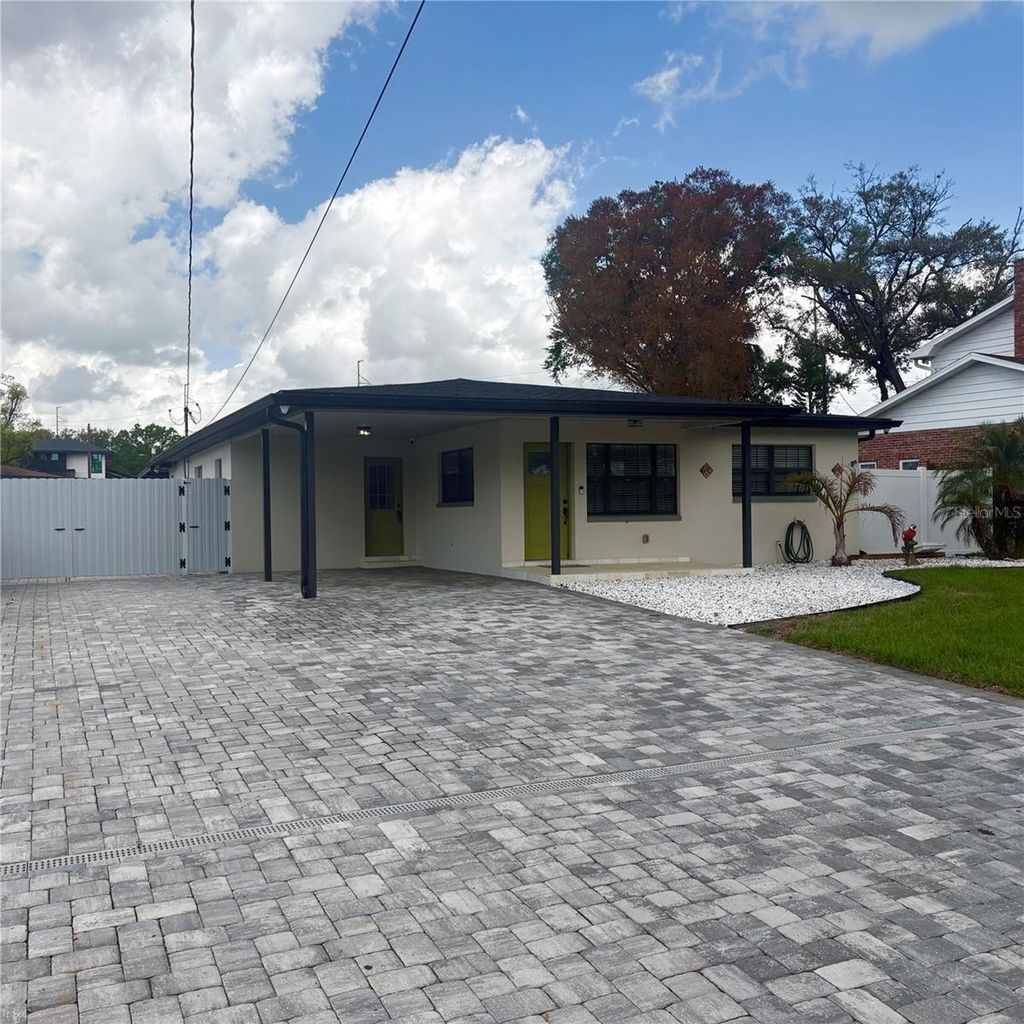 Photo of 1713 W Saint Isabel Street, Tampa, FL 33607 (MLS # TB8455132)