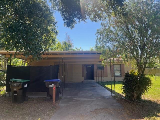THE HOME IS CLOSE TO MEADOWBROOK MIDDLE SCHOOL, HOME WAS FRESHLY PAINTED, NEW ROOF , LARGE YARD SPACE., LARGE CARPORT SPACE. HOME IS GOOD FOR FIRST TIME BUYERS. HOME CLOSE TO SCHOOLS AND STORES.