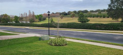 A home in AUBURNDALE