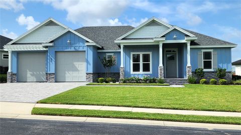 A home in AUBURNDALE