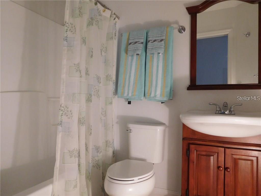 PALM VILLAS CONDO - Residential Lease