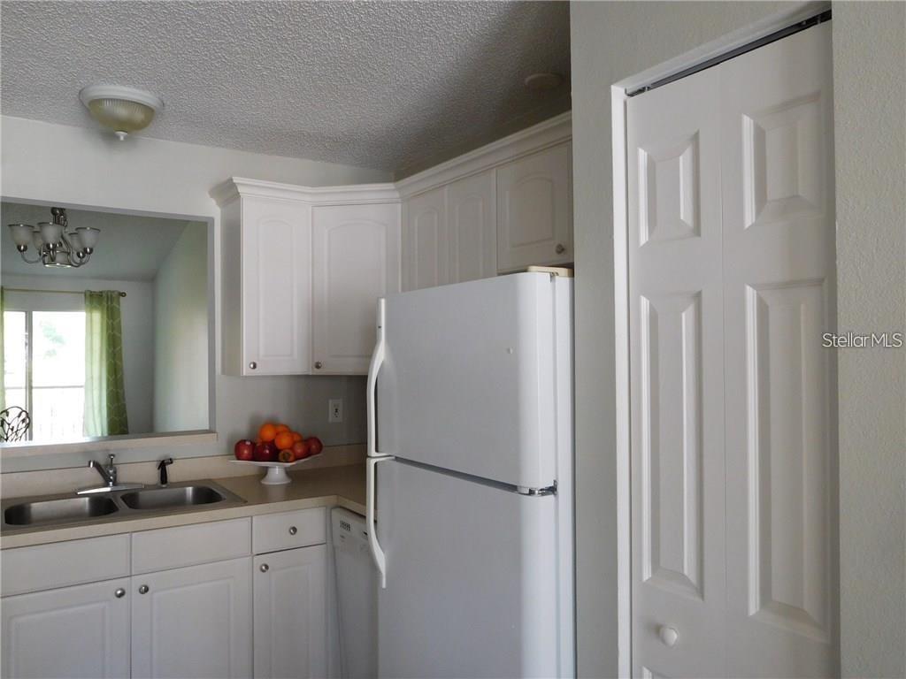 PALM VILLAS CONDO - Residential Lease