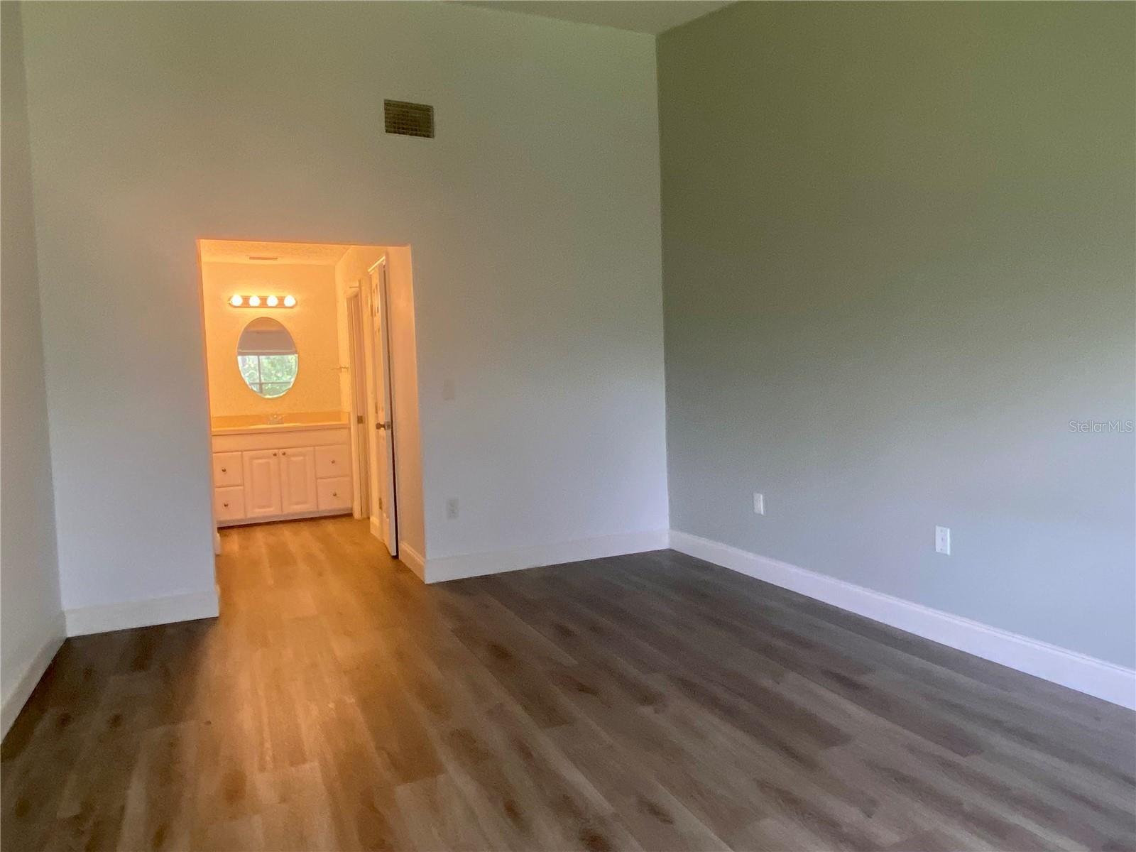 PALM VILLAS CONDO - Residential Lease