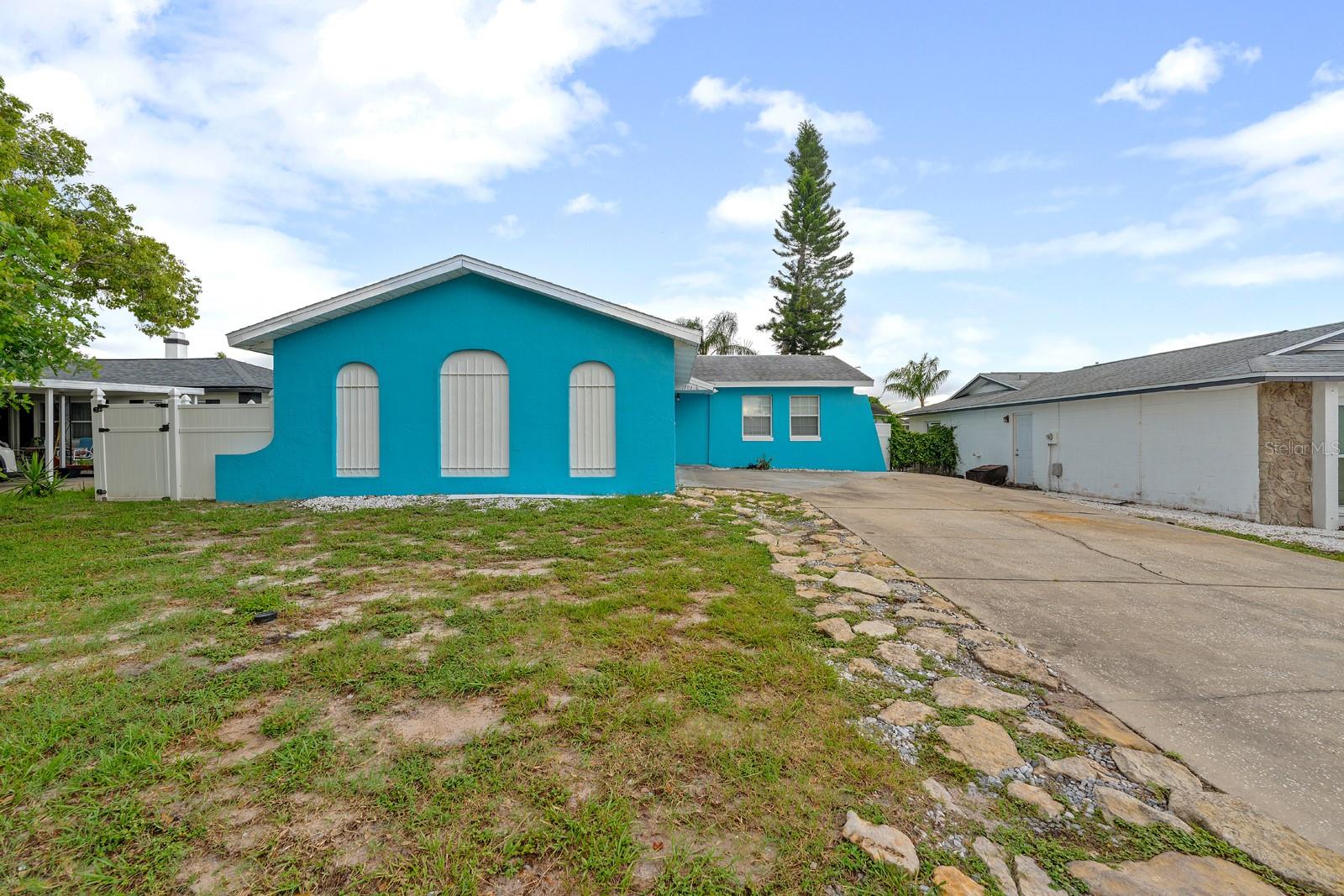 1703 CROMWELL DRIVE