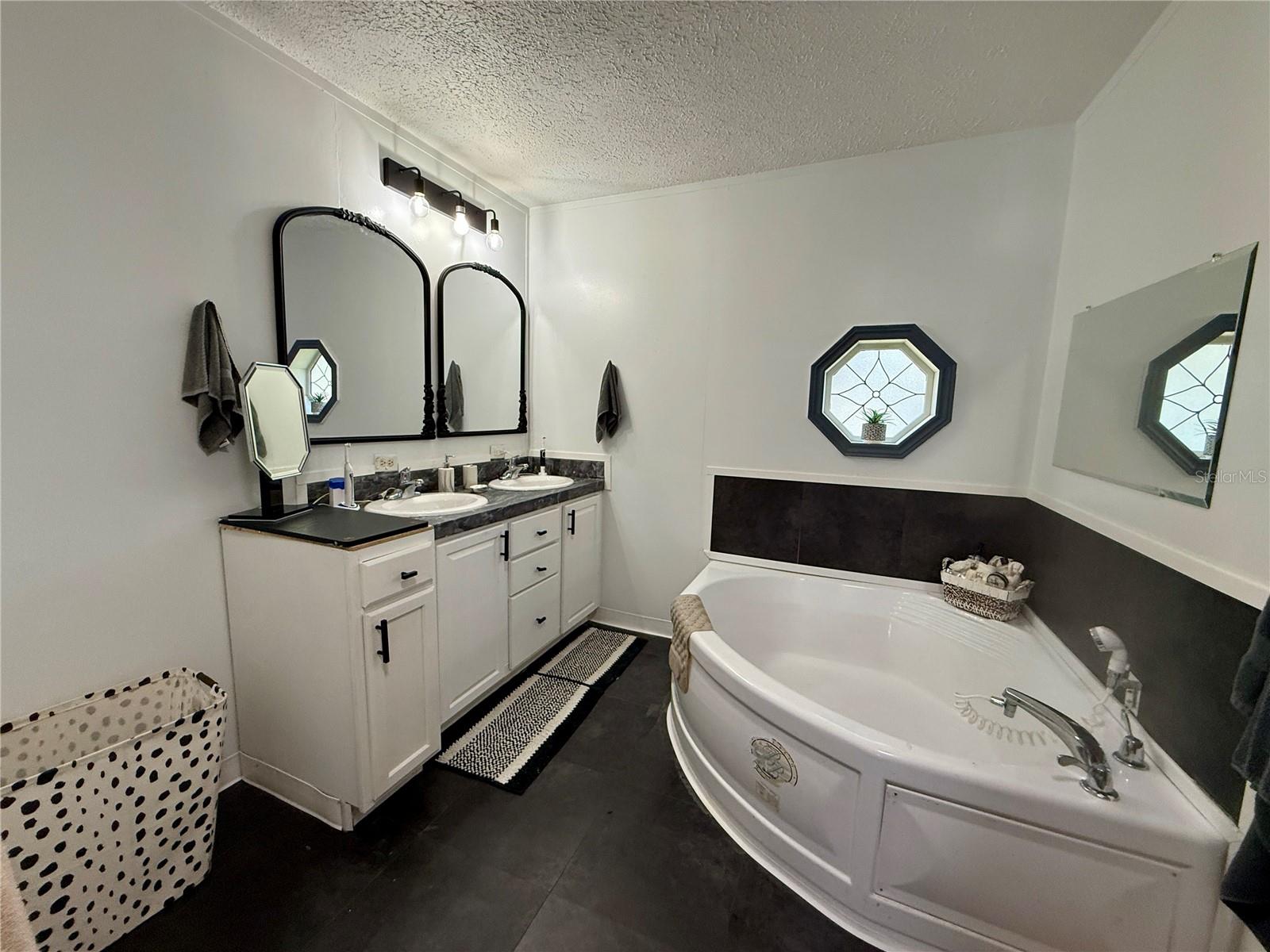 MEADOWS UNIT 3 - Residential