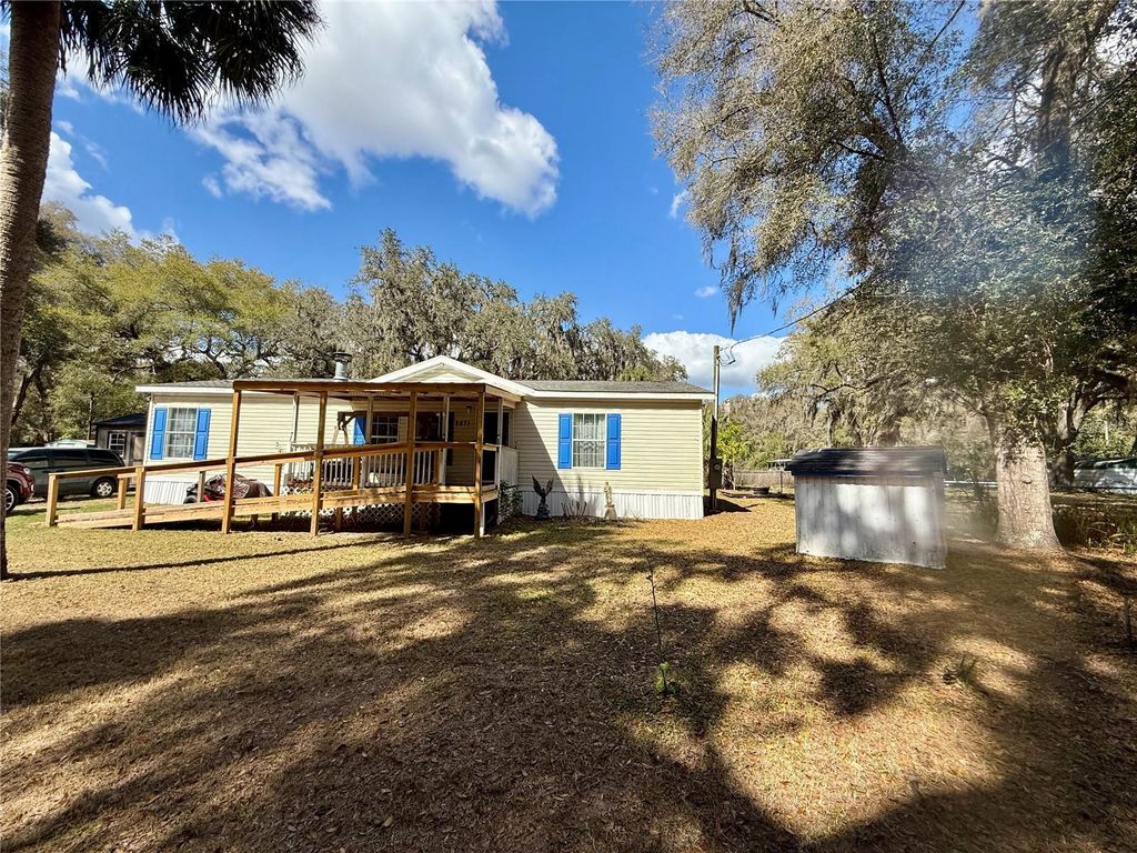 Photo of 2871 NE 161 Street, Citra, FL 32113 (MLS # GC538337)