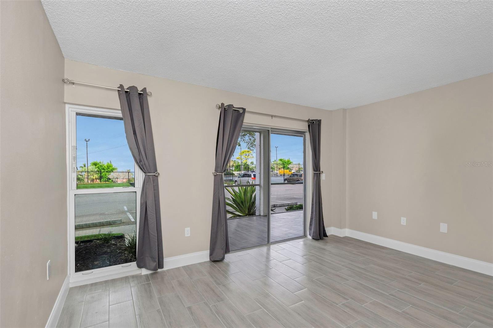 MOORINGS OF MAXIMO CONDO - Residential