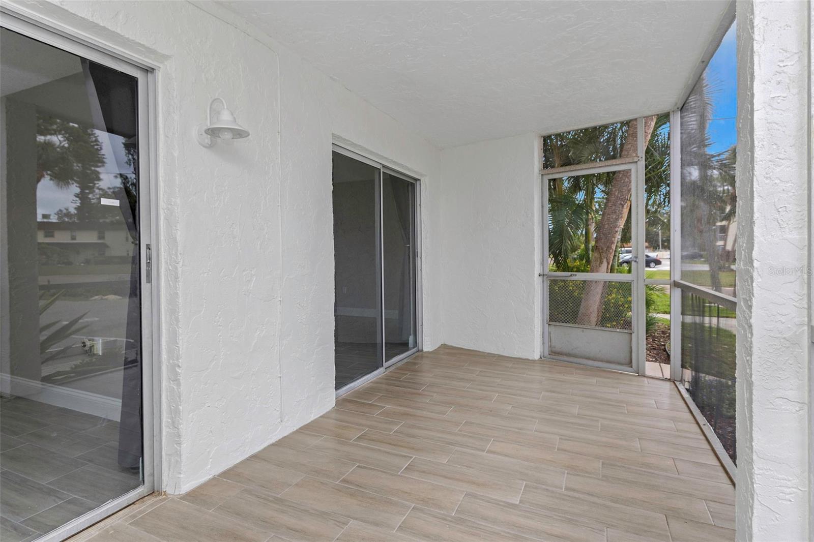 MOORINGS OF MAXIMO CONDO - Residential