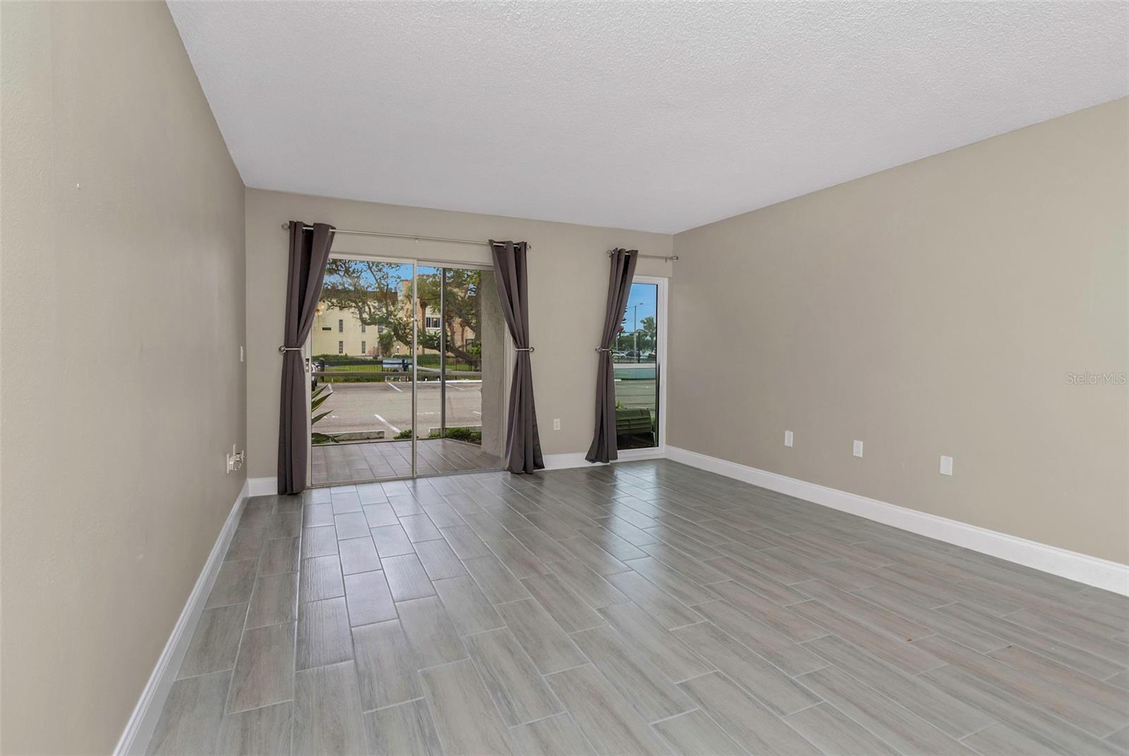 MOORINGS OF MAXIMO CONDO - Residential