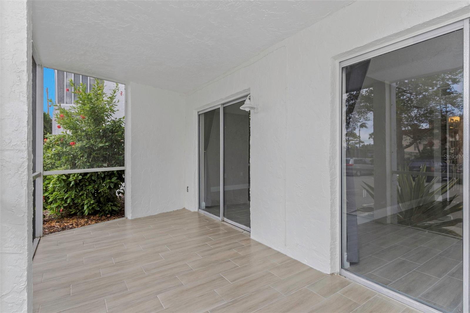 MOORINGS OF MAXIMO CONDO - Residential