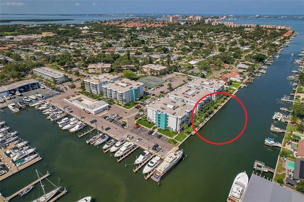 MOORINGS OF MAXIMO CONDO - Residential