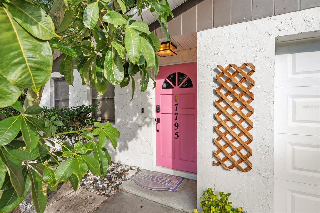 Photo of 7795 Wright Avenue, Sarasota, FL 34231 (MLS # A4679194)