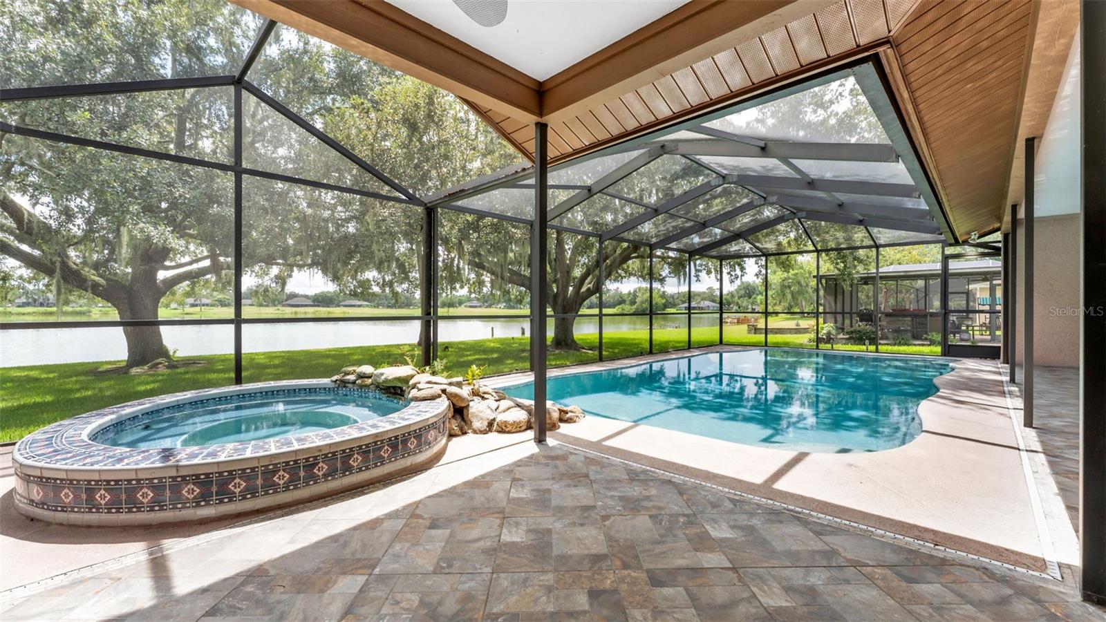 2871 HAMMOCK DRIVE