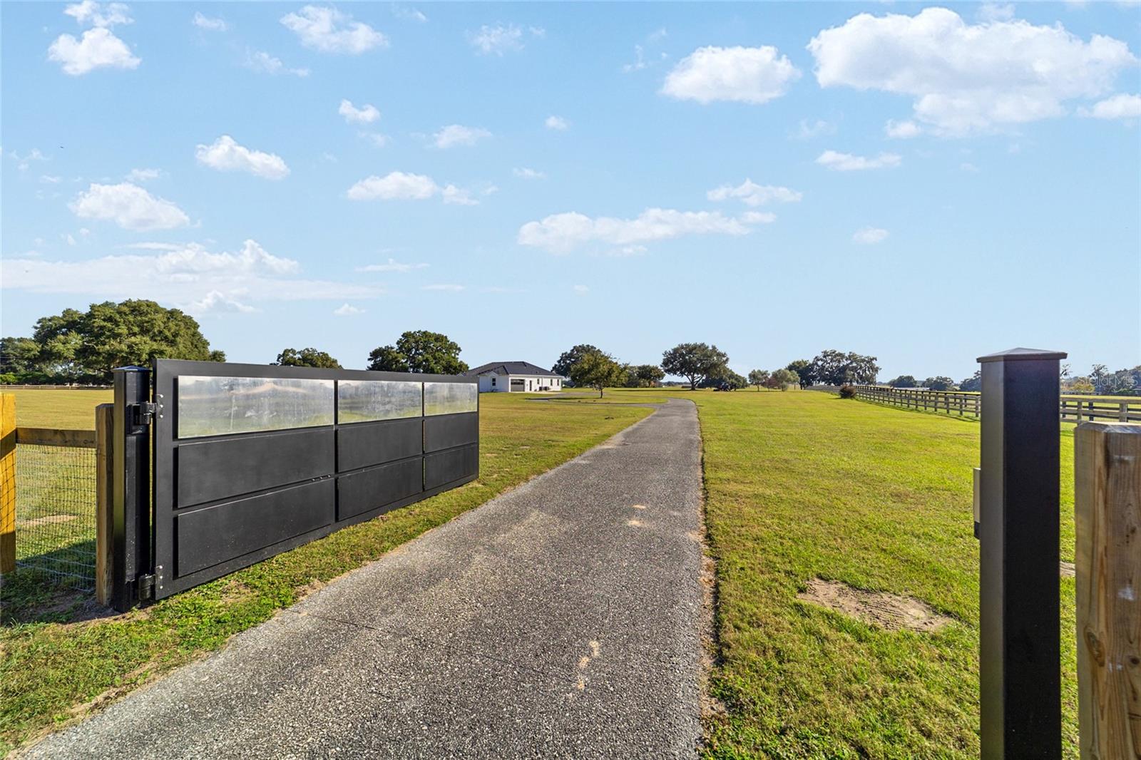 CARDINAL HILL COMPLEX - Residential