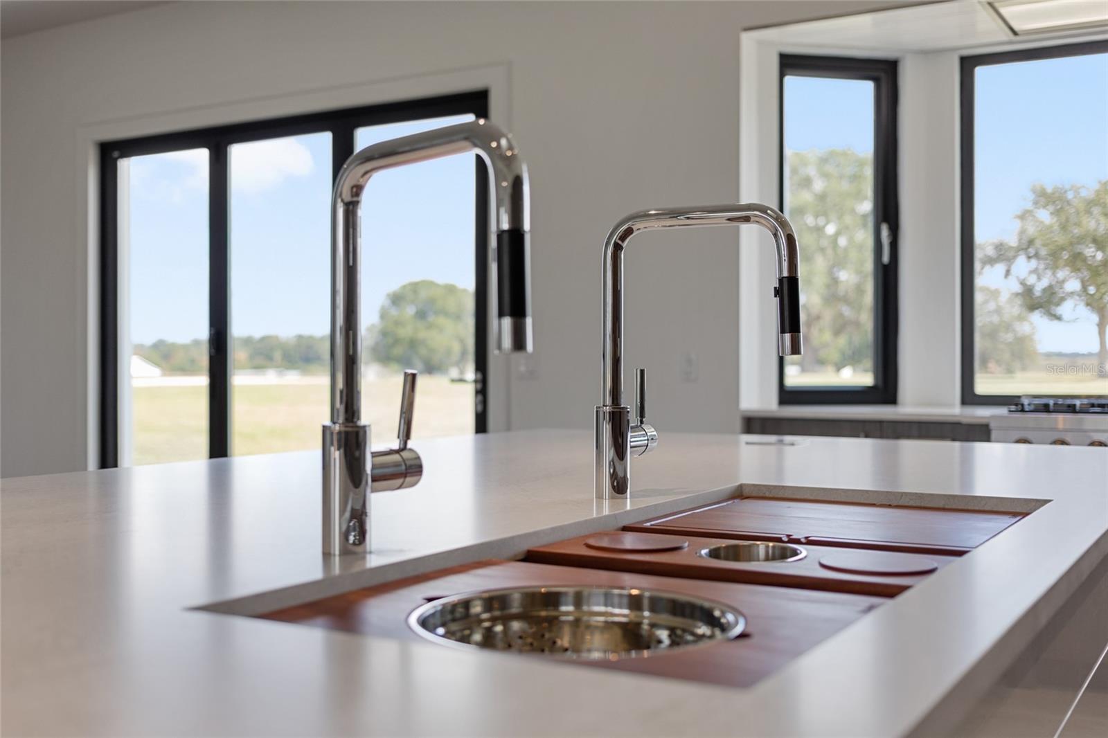 CARDINAL HILL COMPLEX - Residential