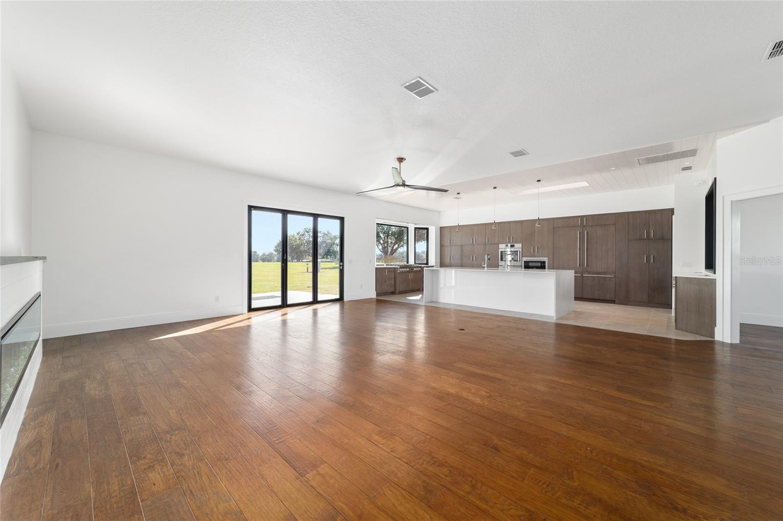 CARDINAL HILL COMPLEX - Residential