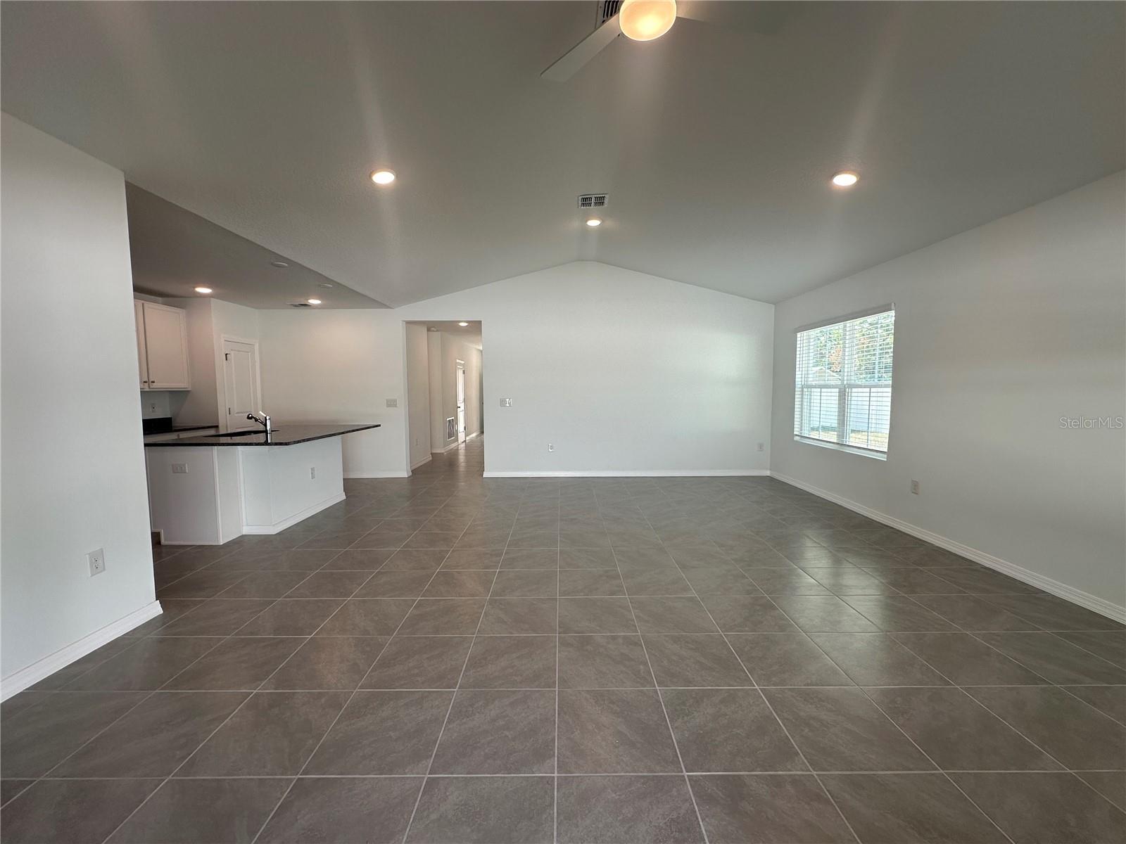 MARION OAKS UN 12 - Residential Lease